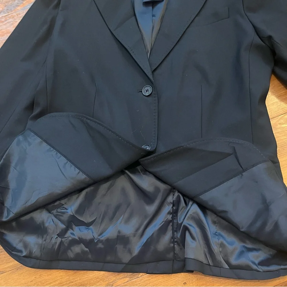 Brooks Brothers NEW Women’s Black Italian Wool Blazer Career Size‎ 10
Two Button - Picture 7 of 16
